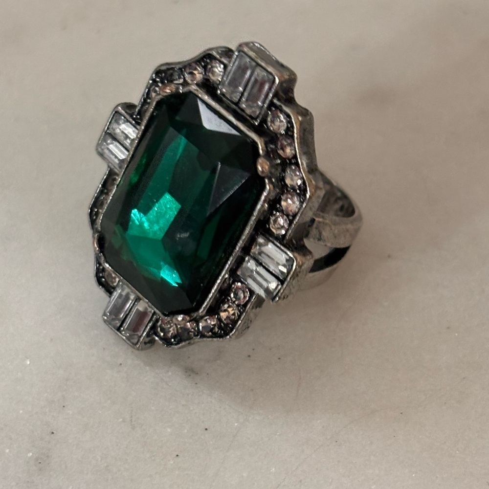 Emerald Green Silver Fashion Ring